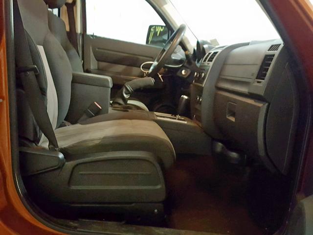 VIN WA1DGAFP1FA121950 2007 DODGE NITRO SXT no.5