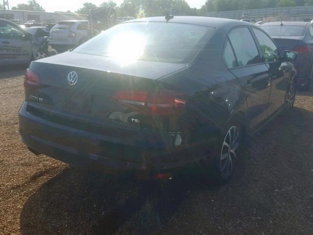 VIN 5UXCX4C59KLS38064 2016 VOLKSWAGEN JETTA SE no.4