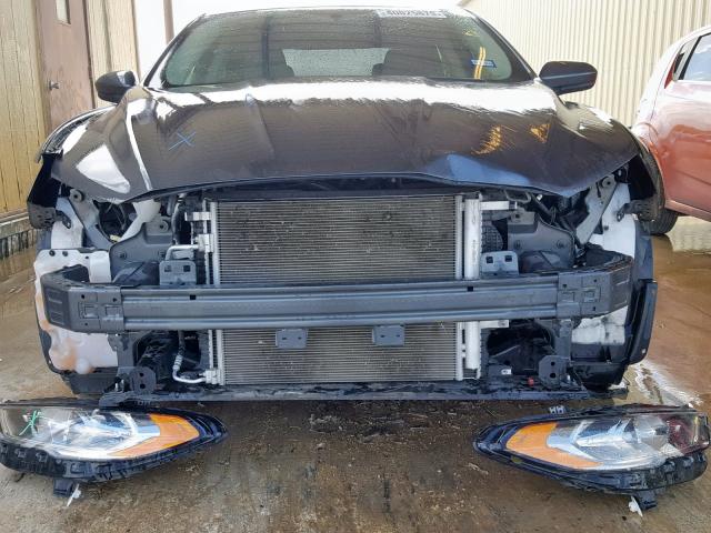 VIN 19XFC2E56HE079212 2018 FORD FUSION S no.9