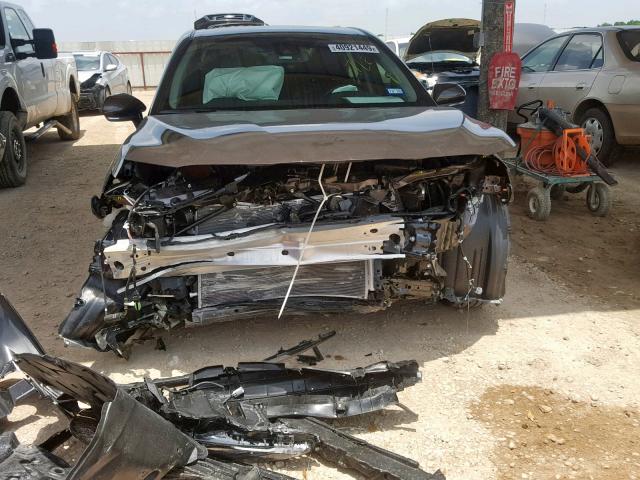 VIN 5YFB4MDE1RP165228 2019 TOYOTA CAMRY L no.9