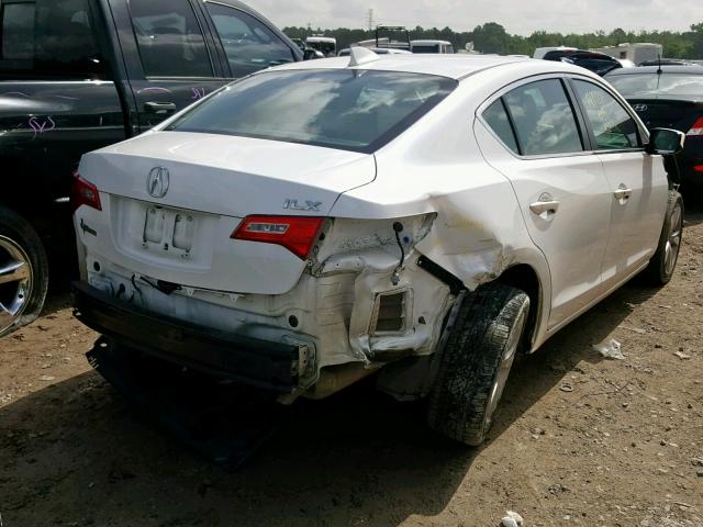 VIN 4T1B11HKXJU060049 2018 Toyota Camry, LE no.4