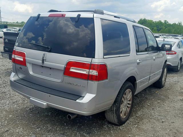 VIN 5YFBURHE6JP739365 2011 LINCOLN NAVIGATOR no.4