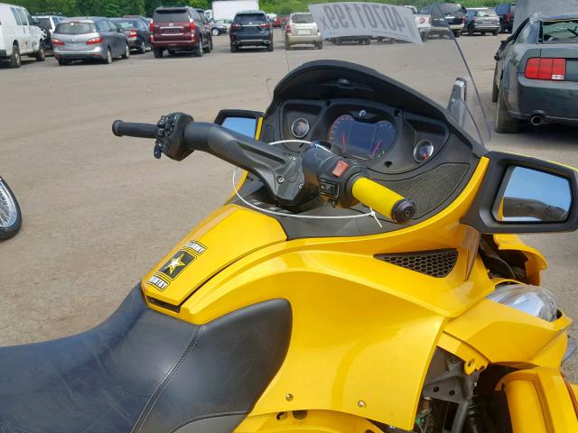 VIN 4T1G11AK3RU869968 2014 CAN-AM SPYDER ROA no.5