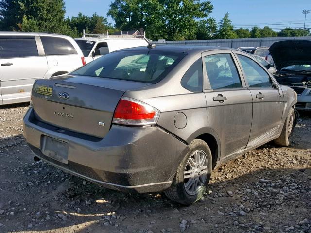 VIN 3KPC24A64LE099452 2009 FORD FOCUS SE no.4