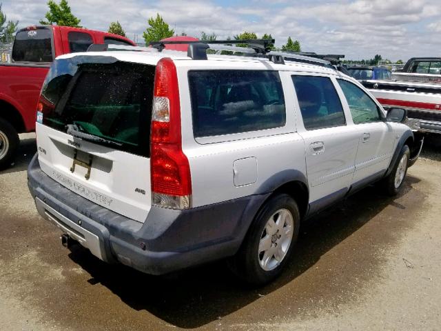 VIN 2C3CDXAT6DH535665 2006 VOLVO XC70 no.4