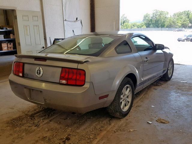 VIN 5J8YE1H44NL021751 2008 FORD MUSTANG no.4