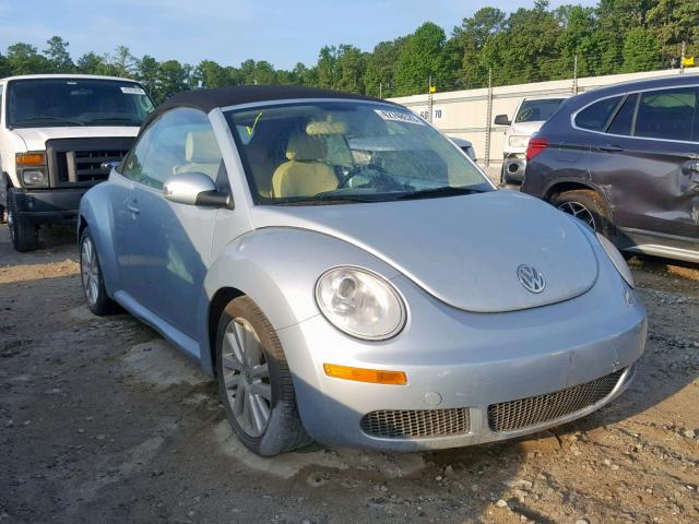 Volkswagen New Beetle 2010