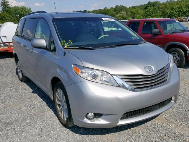 2014 TOYOTA SIENNA XLE