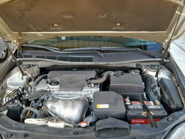 VIN 4T1BF1FK5GU256607 2016 Toyota Camry, LE no.7