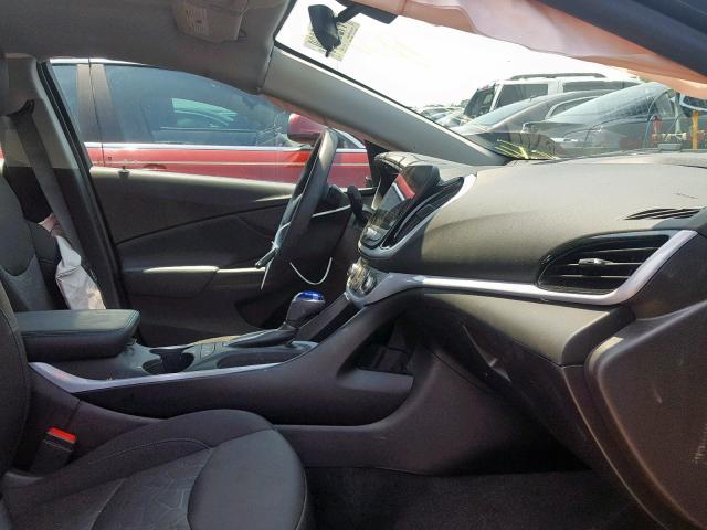 VIN 1G1RA6S58JU125637 2018 Chevrolet Volt, LT no.5