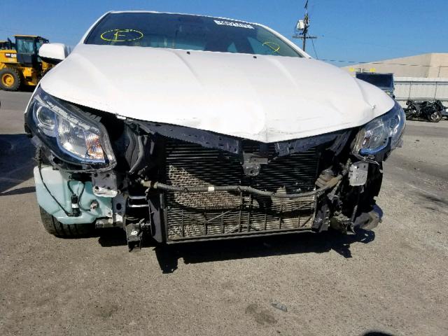 VIN 1G1RC6S57JU150622 2018 Chevrolet Volt, LT no.9