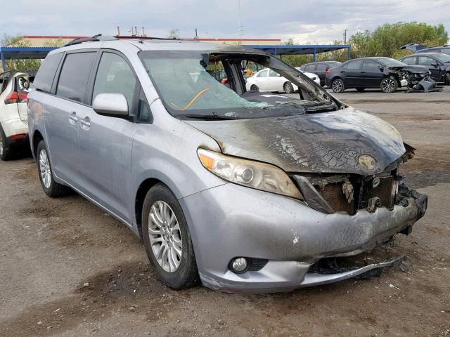 2015 TOYOTA SIENNA XLE