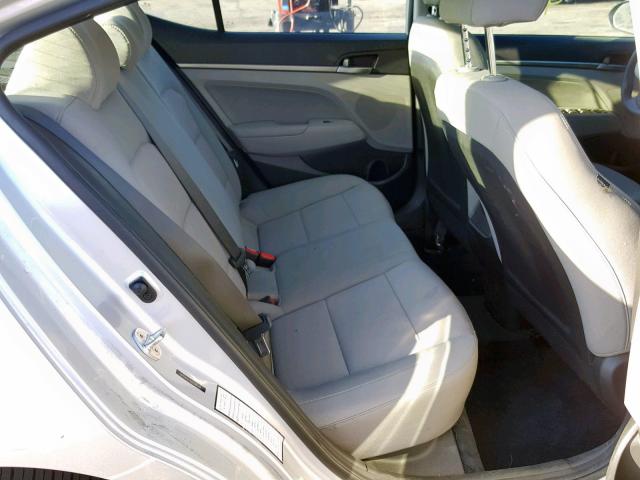  HYUNDAI ELANTRA 2018 Сріблястий