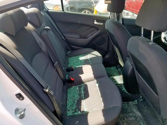  KIA FORTE 2018 Серебристый