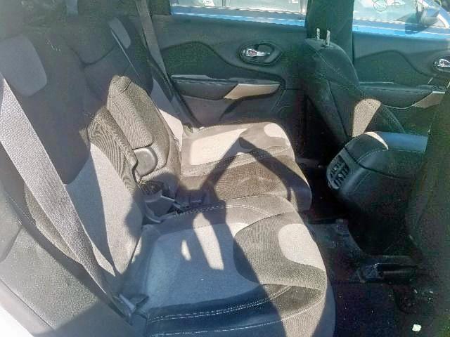 1C4PJLCB1JD595574 Jeep Cherokee Latitude