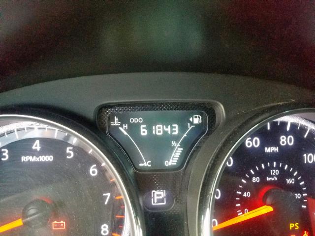  NISSAN VERSA 2017 Сріблястий