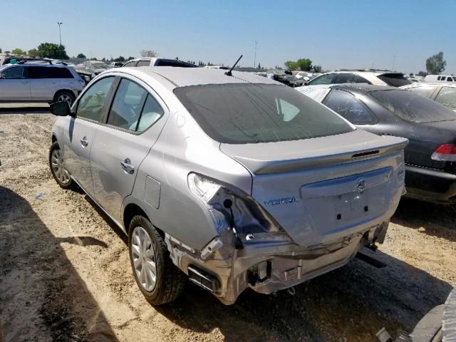  NISSAN VERSA 2017 Сріблястий