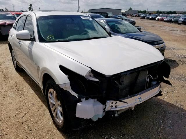 2017 INFINITI QX70
