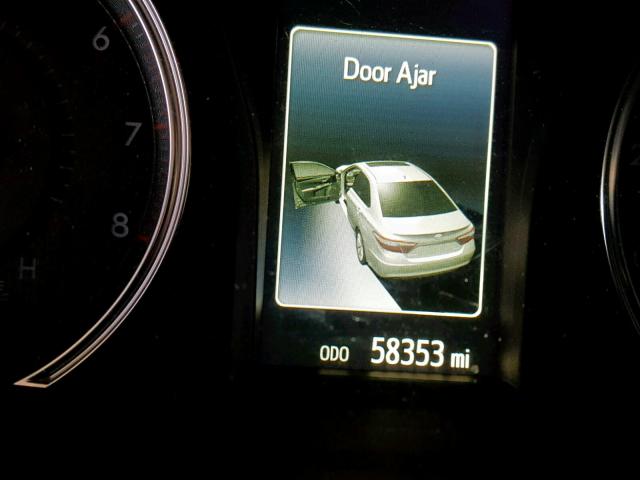 Седаны TOYOTA CAMRY 2017 Серебристый