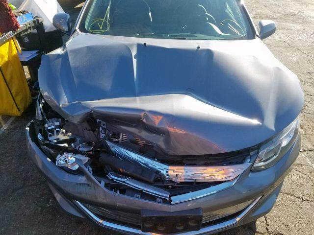 VIN 1G1RC6S5XJU105819 2018 Chevrolet Volt, LT no.7