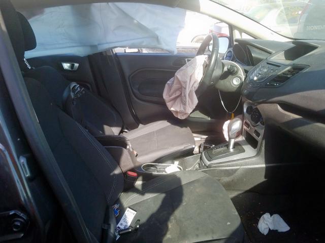 Седаны FORD FIESTA 2016 Серебристый