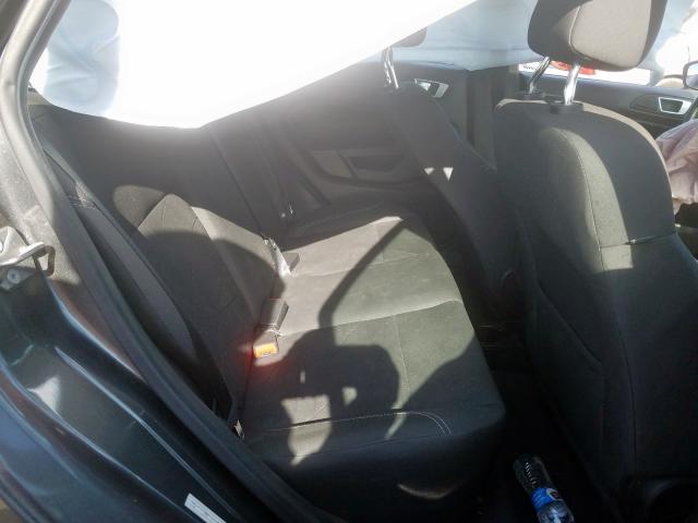 Седаны FORD FIESTA 2016 Серебристый