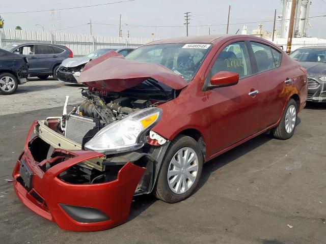  NISSAN VERSA 2018 Червоний