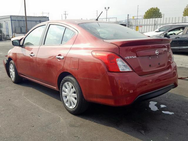  NISSAN VERSA 2018 Червоний
