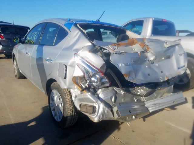 Седаны NISSAN VERSA 2016 Серебристый