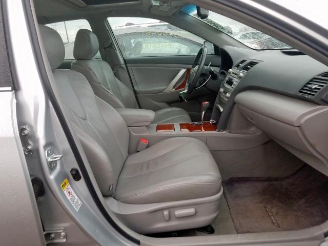 2011 Toyota Camry Se 3 5l 6 For Sale In Elgin Il Lot 58744489