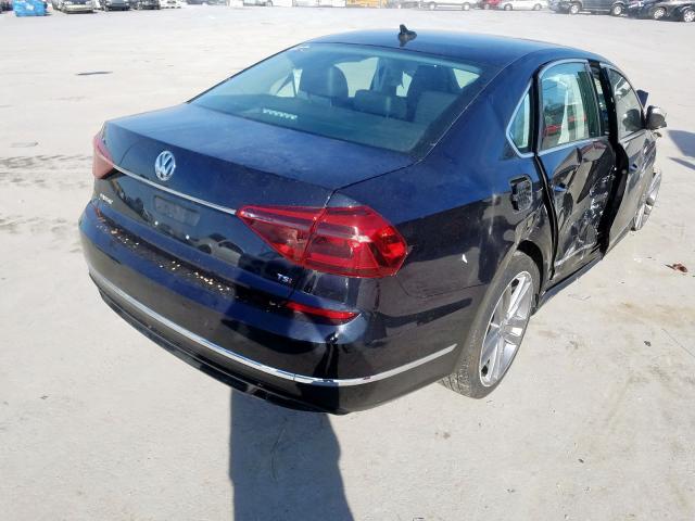 2017 VOLKSWAGEN PASSAT R-L 1VWDT7A36HC049530