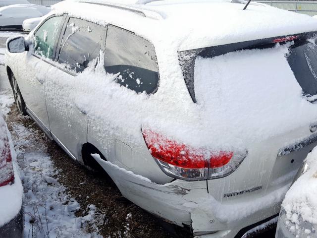 Паркетники NISSAN PATHFINDER 2015 Белый