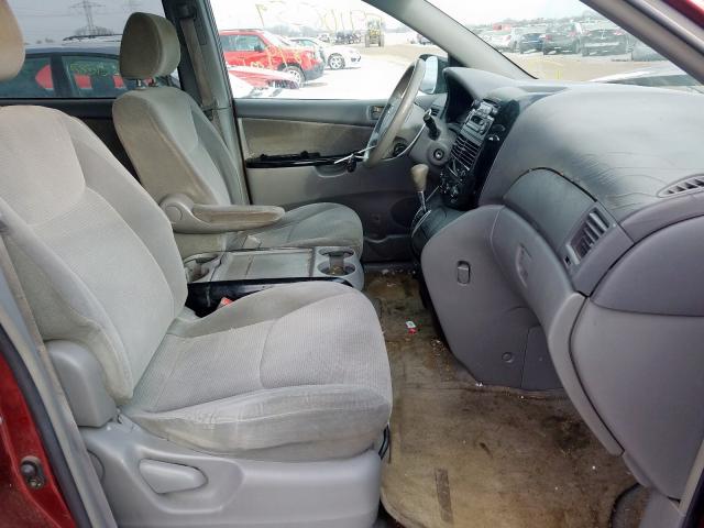 2004 Toyota Sienna Ce 3 3l 6 For Sale In Elgin Il Lot 59108259