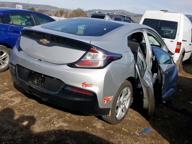 VIN 1G1RC6S57JU111268 2018 Chevrolet Volt, LT no.4