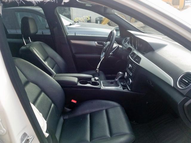 2012 MERCEDES-BENZ C 250 WDDGF4HB9CA713753