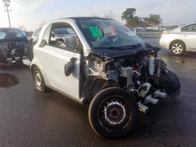 VIN WMEFJ5DA1HK172532 2017 Smart Fortwo no.1