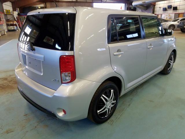 Scion XB 2