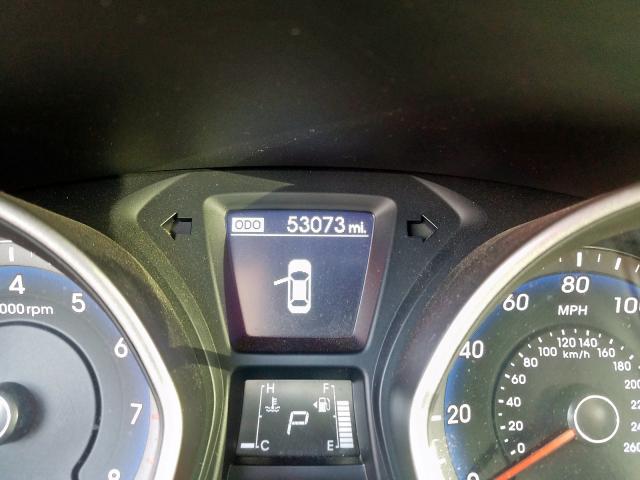 Хетчбеки HYUNDAI ELANTRA 2017 Сірий