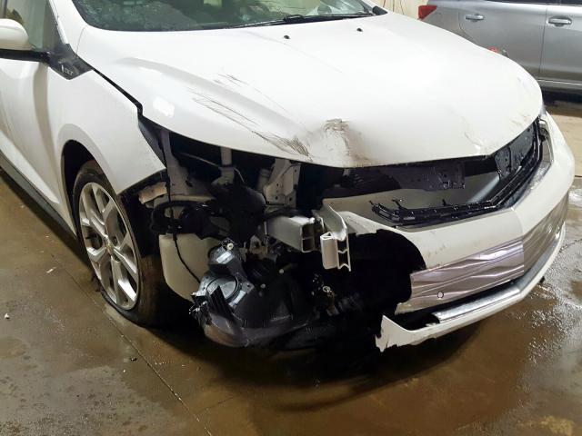 VIN 1G1RB6S56JU157337 2018 Chevrolet Volt, Premier no.9