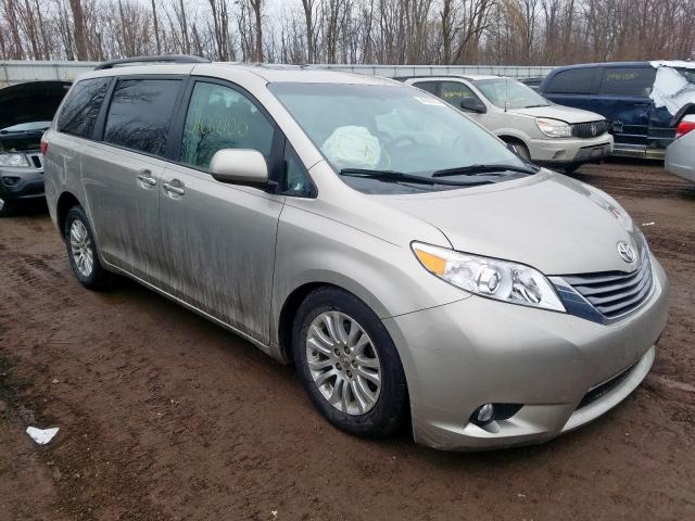2015 TOYOTA SIENNA XLE