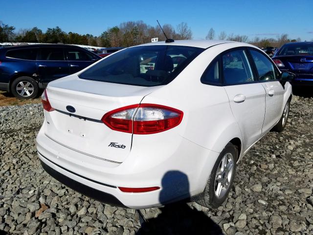 VIN 1G1RC6S5XJU136648 2018 Chevrolet Volt, LT no.4