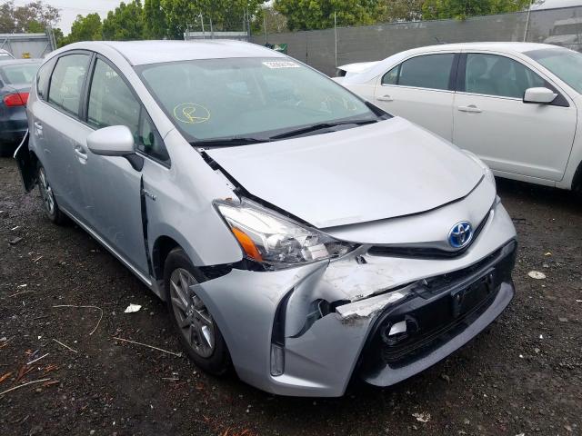 Toyota Prius v 2017