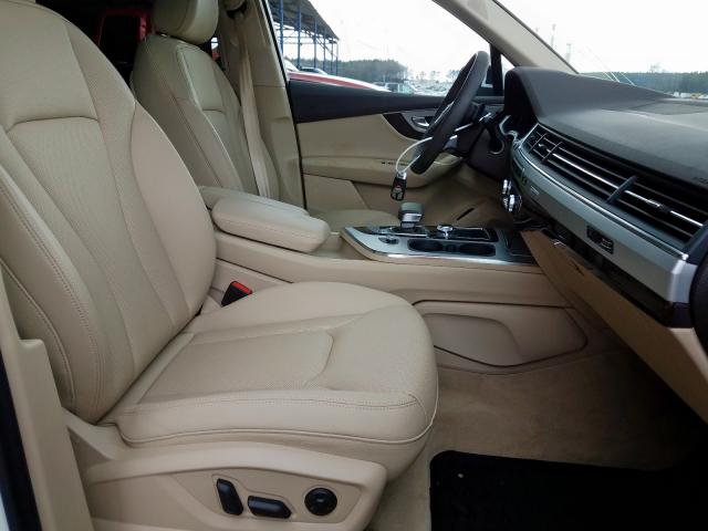 VIN WA1LHAF78KD043006 2019 Audi Q7, Premium Plus no.5