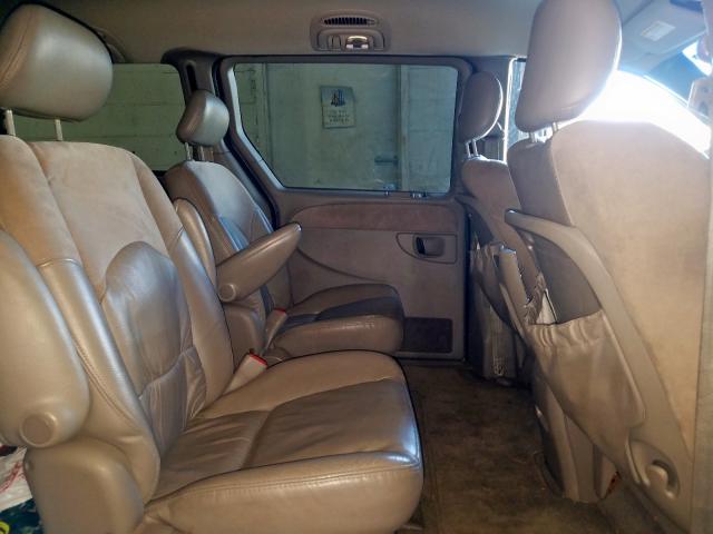 2002 CHRYSLER TOWN & COU #3304590444