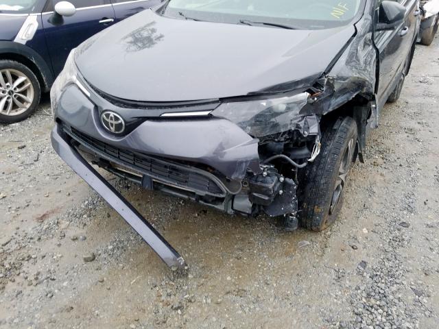 2017 TOYOTA RAV4 LE JTMBFREV8HJ122532