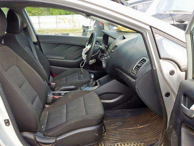 3KPFK4A7XHE105588 Kia Forte Lx 2017. Фото: 4