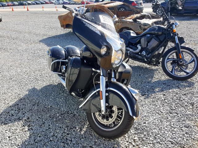 56KTRAAA2K3370684 2019 INDIAN MOTORCYCLE CO. ROADMASTER-0