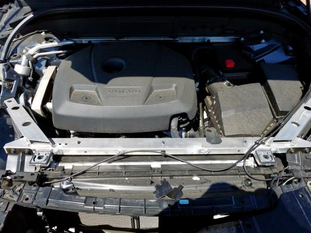 2018 VOLVO XC60 T5 MO YV4102RK6J1089540