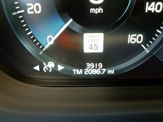 2018 VOLVO XC60 T5 MO YV4102RK6J1089540