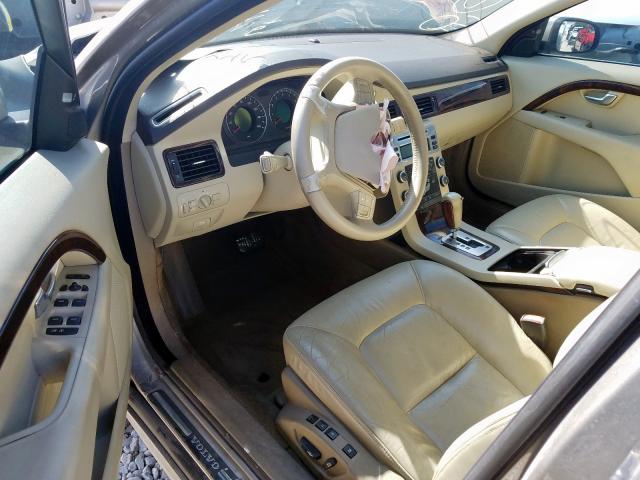 2010 VOLVO V70 3.2 YV1982BW5A1153590